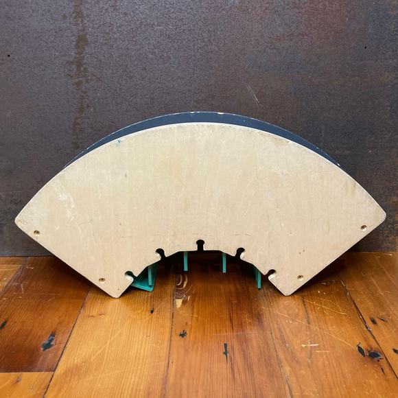 2001 Thomas The Train Wooden Railway Tidmouth Station Roundhouse Engine Shed - Picture 3 of 5